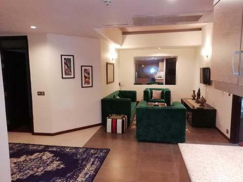 Silver Oaks Luxury Apartments