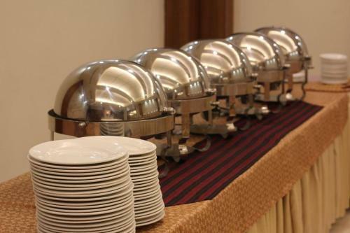 Embassy Inn Hotel