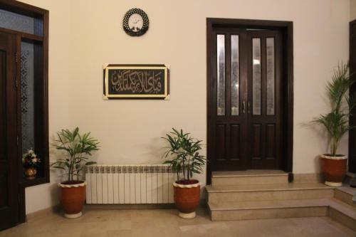 Hostal Royal Luxus Guest House