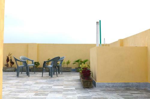 Albergue Safe Square Apartment Building
