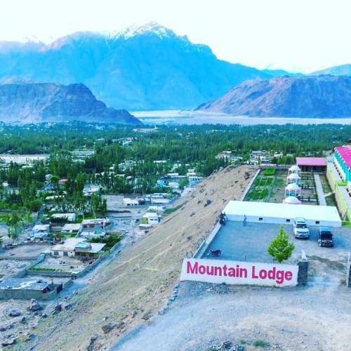 Hotel Mountain Lodge Skardu