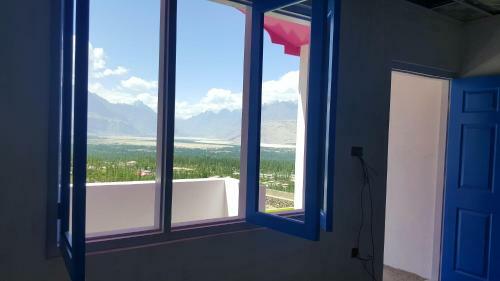 Hotel Mountain Lodge Skardu