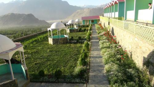 Hotel Mountain Lodge Skardu