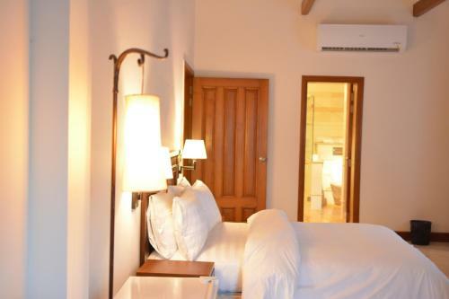 Woodpecker Service Apartment