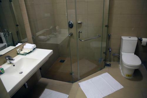 Hostal Butterfly Guest House Phase 7 Bahria Town