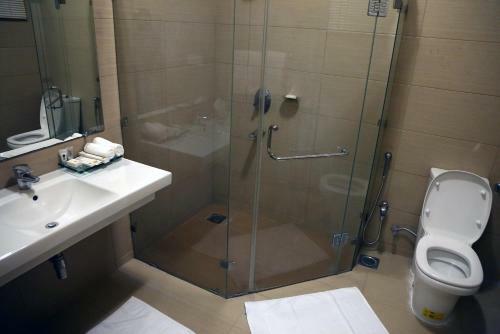 Hostal Butterfly Guest House Phase 7 Bahria Town