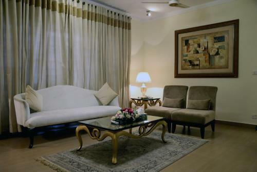 Hostal Butterfly Guest House Phase 7 Bahria Town