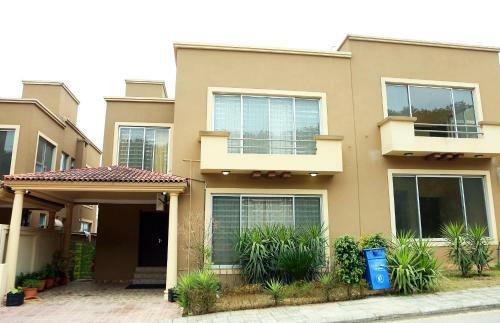 Hostal Butterfly Guest House Phase 7 Bahria Town