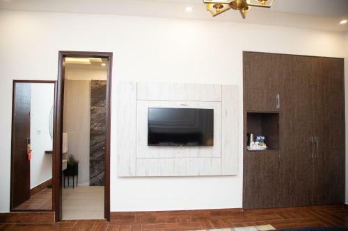 Belmorris Hotels & Resorts