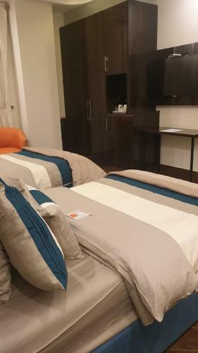 Belmorris Hotels & Resorts