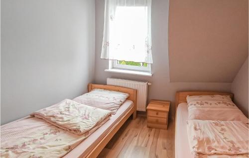 Nice Home In Darlowo W/ Wifi And 3 Bedrooms