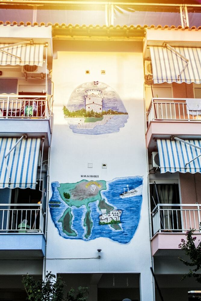 Niki Apartments