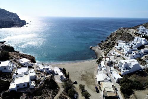 Perigiali Rooms & Apartments Folegandros