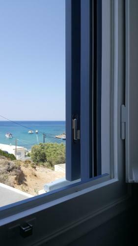 Perigiali Rooms & Apartments Folegandros