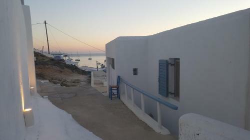Perigiali Rooms & Apartments Folegandros