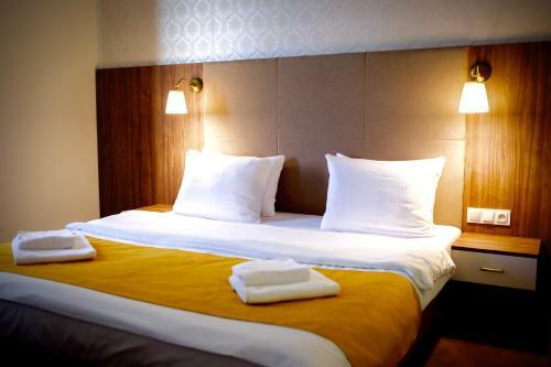 Hotel Nadodrza?ski Dw�r - Nowa S�l