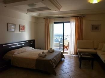 Hotel Elani Bay Resort