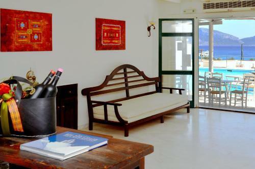 Keros Art Hotel