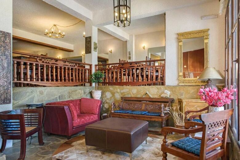 Leandros Hotel