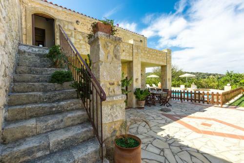 Villa Satra