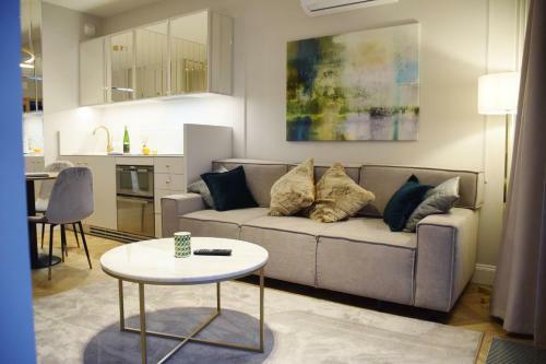 Mennica Residence Apartments By Renters Prestige
