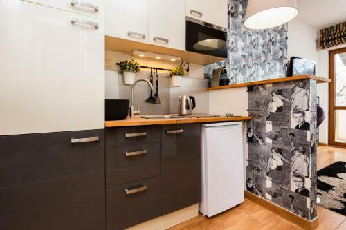 Apartments Warsaw Ho?a By Renters