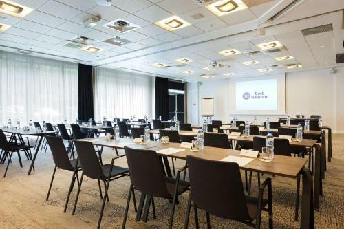 Hotel Best Western Charles De Gaulle Airport