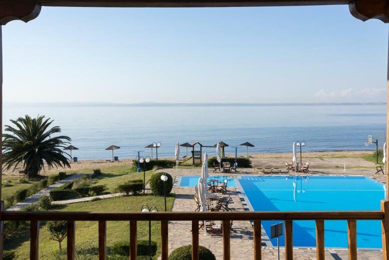 Aparthotel Alkinoos Beach Hotel