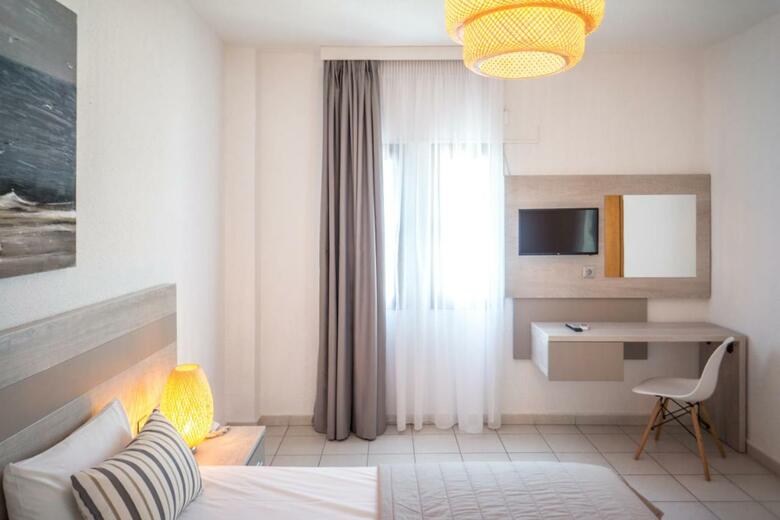 Aparthotel Alkinoos Beach Hotel