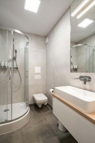 Q19 Apartments