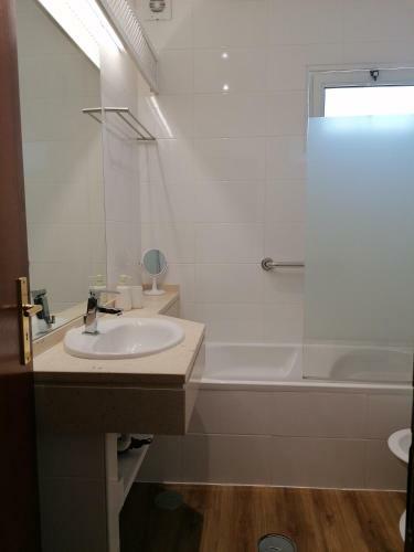 Villa 15, Very Cozy On Oura Beach, Albufeira