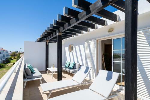 Fresh And Breezy Apartment, Centrally Located, Cabanas de Tavira
