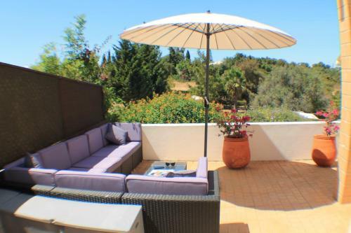 Hostal Townhouse Mia Panoramic Views Communal Pool