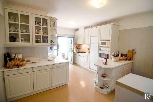 Villa In Cavacos Sleeps 10 With Pool Air Con And Wifi