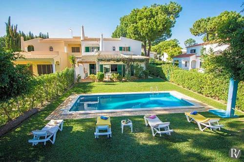 Villa In Cavacos Sleeps 10 With Pool Air Con And Wifi