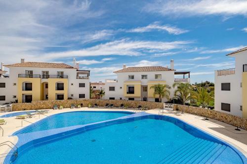 2 Bed Apartment In Cabanas, Swimming Pool