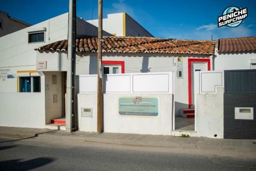 Apartamento Est�dios Lagido - Peniche Surf Camp Working Space & Surf