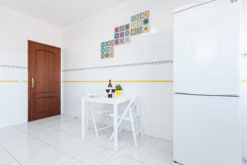 Hroma Apartment By Seewest