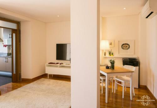 Modern And Comfort Apartment 25 By Lisbonne Collection