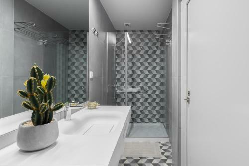 Apartamento Charming Luxurious Flat With Garage By Host Wise