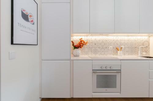 Apartamento Upscale Flats W Garage & Terrace By Host Wise