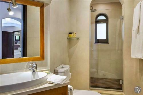 Roja- Pe Villa Sleeps 10 With Pool Air Con And Wifi