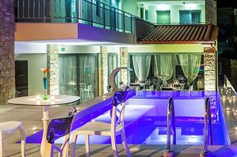 Hotel Core Resorts