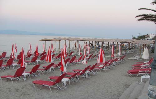 Hostal Finikas Apartments