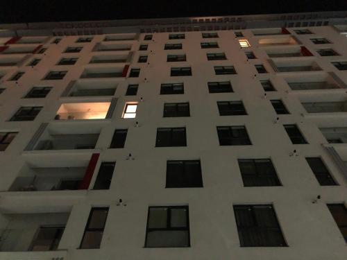 Apartamento 2-room Penthouse Plaza Residence P1