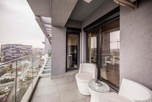Apartamento 2-room Penthouse Plaza Residence P1