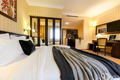 Apartamento Chocolate. Hotel Studio North Bucharest & Free Parking