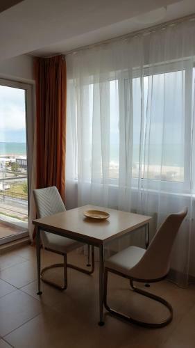Monaco Apartments Mamaia