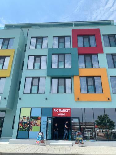 Zip Apartments