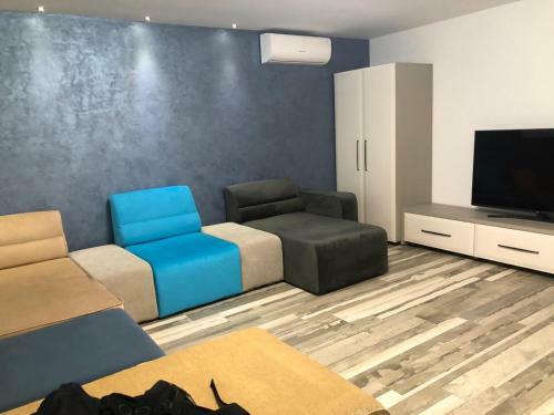Three-bedroom Luxury Apartment Marina